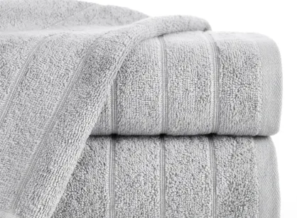 Ręcznik bawełniany 70x140 DALI srebrny gładki z subtelną bordiurą z błyszczącą nicią