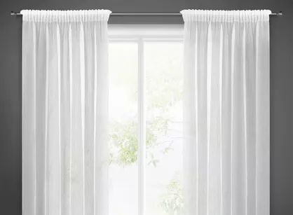 Firana na taśmie 140x270 PILAR biała gładka o strukturze deszczyku