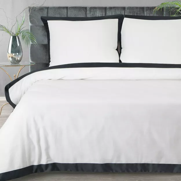 Pościel satyna bawełniana 160x200 LAURA biała zdobiona ozdobną czarną kantą z kolekcji Nova Style