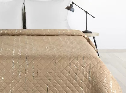 Narzuta z mikrofibry 220x240 BLINK 1 beżowa pikowana ze srebrnym przecieranym wzorem Design 91