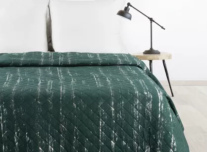 Narzuta z mikrofibry 200x220 BLINK 1 ciemna zieleń pikowana ze srebrnym przecieranym wzorem Design 91