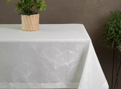 Obrus plamoodporny 145x300 DORIS naturalny z wzorem roślinnym miłorzębu japońskiego