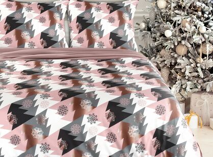 Pościel świąteczna 160x200 AURA różowa czarna choinki gwiazdki z mikrowłókna