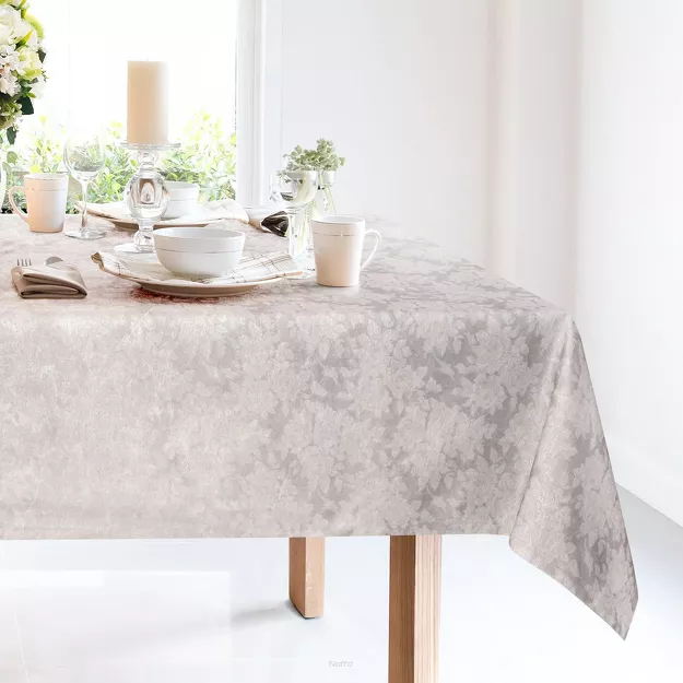 Obrus 160x260 INES 6 jasny srebrny w subtelne różyczki ze srebrną nicią z kolecji Diva Line