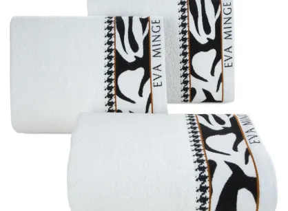 Ręcznik 30x50 EVA 6 Eva Minge biały zdobiony drukowaną bordiurą z abstrakcyjnym wzorem i paskiem pepitki