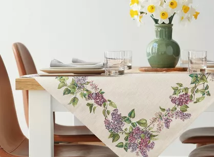 Nakładka gobelinowa 100x100 1424 naturalna z nadrukiem kwiatów bzu