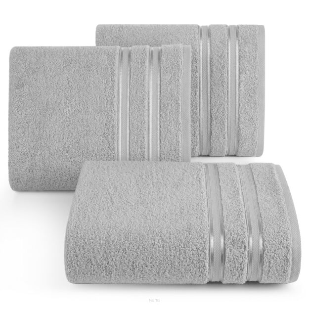 Ręcznik bawełniany 30x50 MANOLA srebrny z żakardową połyskującą bordiurą w paski