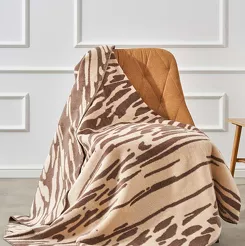 Koc bawełniany 150x200 2141-1 beżowy brązowy żyrafa wykończony szydełkiem