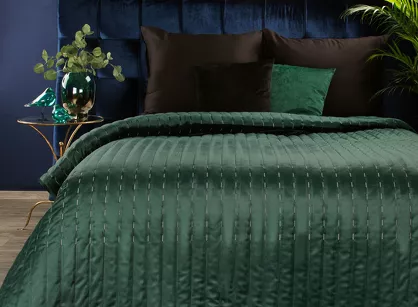 Narzuta welwetowa 170x210 FRIDA 1 ciemna zieleń pikowana przeszywana zdobiona błyszczącą nicią