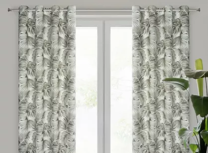 Zasłona na przelotkach 140x250 ZORA zaciemniająca biała z nadrukiem egzotycznych beżowych liści monstery