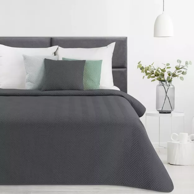 Narzuta jednokolorowa 170x210 LEN 3 grafitowa pikowana w gęstą jodełkę imitująca len