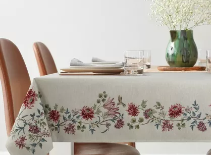 Obrus gobelinowy 140x180 1295 naturalny z nicią szenilową zdobiony wzorem kwiatów