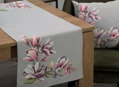 Bieżnik gobelinowy 40x100 1214 popielaty z wzorem różowych kwiatów magnolii