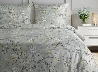 Pościel satynowa 140x200 SPRING 72 popielata beżowa z wzorem delikatnych kwiatków z kolekcji Classic
