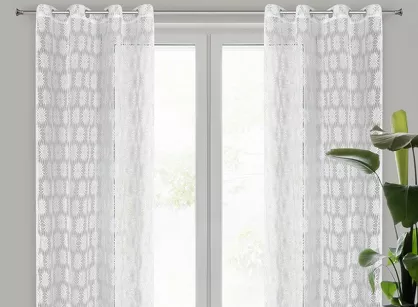 Firana na przelotkach 140x250 ROZI biała o strukturze siatki