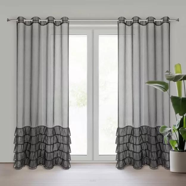 Firana na przelotkach 140x250 CARLI czarna z etaminy zdobiona w dolnej części falbanami z paskiem cyrkonii