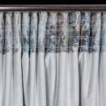 Zasłona na taśmie 140x270 MARISA srebrna różowa z kwiatowym nadrukiem - 7