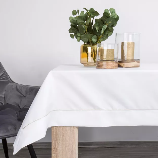 Obrus elegancki 145x240 MADELE biały zdobiony złotą lamówką