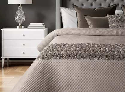 Narzuta welwetowa 170x210 ROSES Eva Minge beżowa z pasem róż 3D Premium