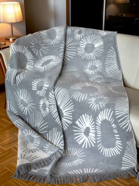 Koc bawełniany 150x200 1714-1 kremowy szary z geometrycznym wzorem z frędzlami