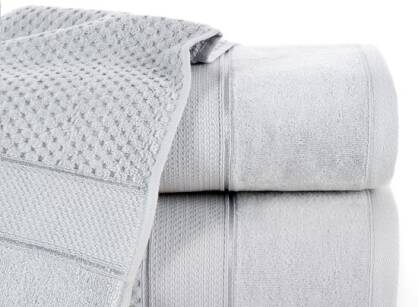Ręcznik bawełniany 30x50 JESSI srebrny z fakturą krateczki i gładką welurową bordiurą