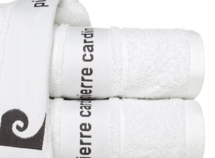 Ręcznik 30x50 NEL Pierre Cardin biały zdobiony bordiurą z kontrastowym logo marki