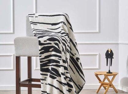 Koc bawełniany 150x200 2141-2 biały czarny zebra wykończony szydełkiem