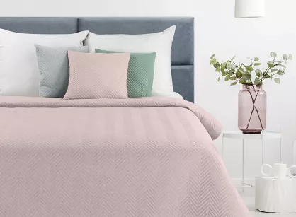 Narzuta jednokolorowa 200x220 LEN 3 różowa pikowana w gęstą jodełkę imitująca len