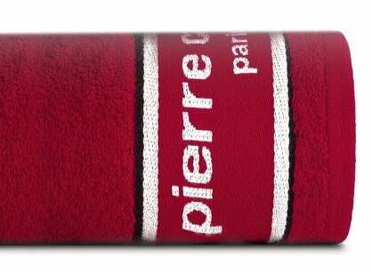 Ręcznik KARL 50x90 KARL Pierre Cardin czerwony zdobiony kontrastową bordiurą z napisami Pierre Cardin