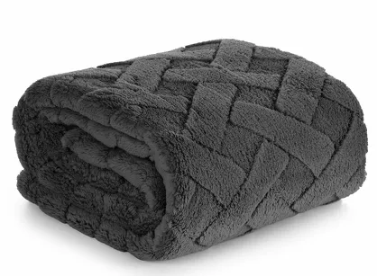 Koc 170x210 CARO stalowy puszysty typu flano z wytłaczanym wzorem Design 91