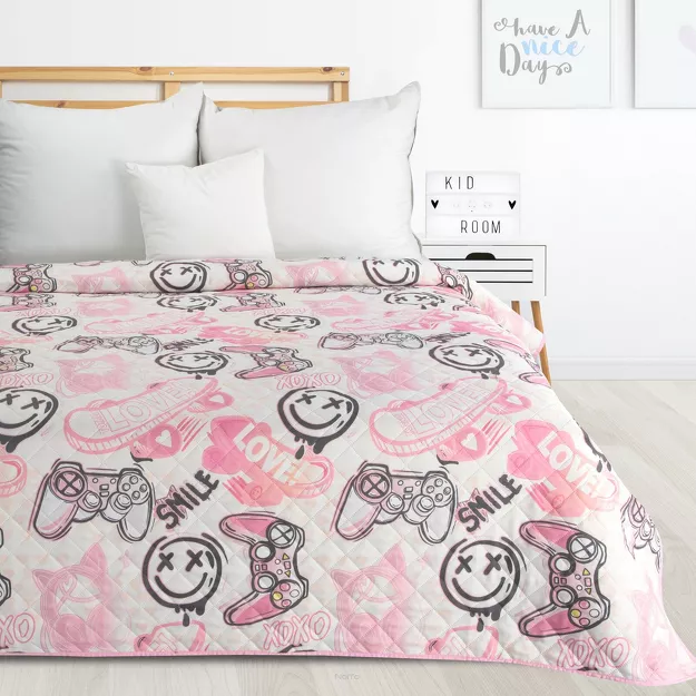 Narzuta pikowana 170x210 KID 17 biała z różowym nadrukiem dziecięcym z kolekcji Design 91