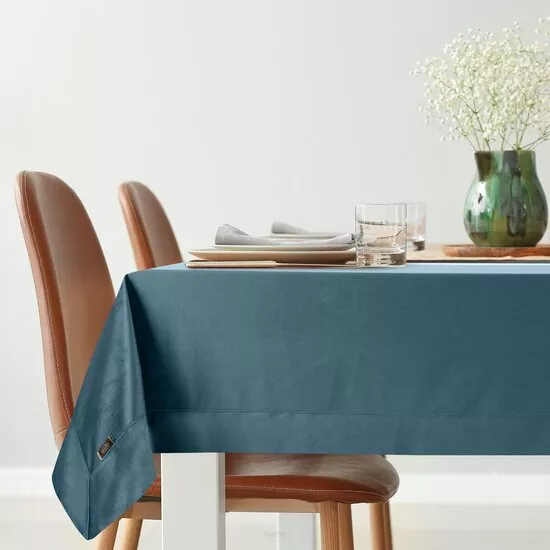 Obrus welwetowy 145x220 VELVET granatowy wykończony mankietem