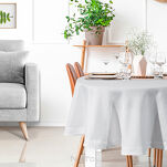 Obrus fi 150 STELLA 2 biały zdobiony kantą z wplecioną nicią srebrną - 5