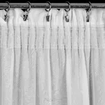 Firana na taśmie 140x270 TULSA biała z szyfonu z delikatnym wzorem listków - 5