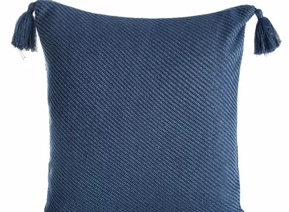 Poszewka dekoracyjna 45x45 POLY 5 granatowa jednokolorowa z pomponami