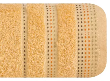 Ręcznik 70x140 POLA morelowy z kolorową bordiurą zakończoną stebnowaniem 500 g/m2