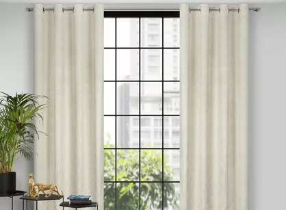 Zasłona gotowa na przelotkach 140x250 ARETA welwetowa kremowa ze srebrno złotym nadrukiem w stylu boho