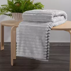 Koc 170x210 SOFT srebrny puszysty typu flano z wytłaczanym wzorem Design 91