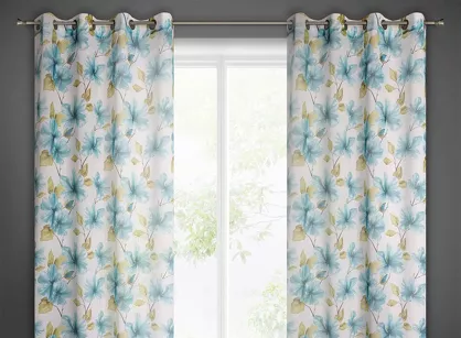 Firana na przelotkach 140x250 SOFIA biała z lekkiej etaminy z nadrukiem malarskich niebieskich kwiatów