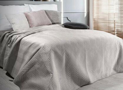 Narzuta welwetowa 230x260 SOFIA beżowa pikowana w gęstą jodełkę