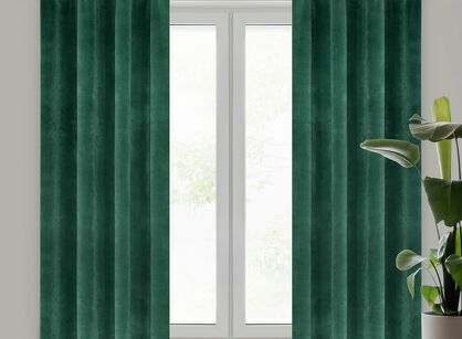 Zasłona na przelotkach 140x250 VILLA welwetowa ciemna zieleń o aksamitnej strukturze