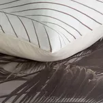 Pościel satynowa 220x200 PREMIUM 23 kremowa z wzorem egzotycznych ciemnobeżowych liści z kolekcji Premium - 7