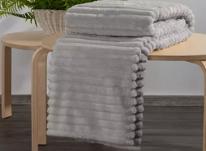 Koc 150x200 SOFT beżowy puszysty typu flano z wytłaczanym wzorem Design 91