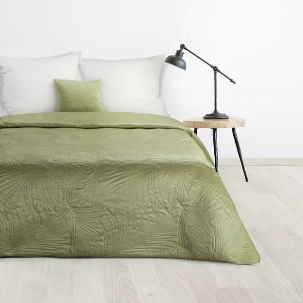 Narzuta welwetowa 220x240 LUIZ 4 jasna zieleń pikowana we wzór liści palmy Design 91