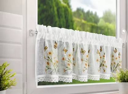 Zazdrostka gotowa w tunelu 150x30 FLORA biała z etaminy zdobiona koronką z nadrukiem kwiatów i motyli