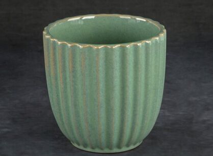 Ceramiczna osłonka na donicę fi 13x13 ARINA zielona z beżowymi przetarciami