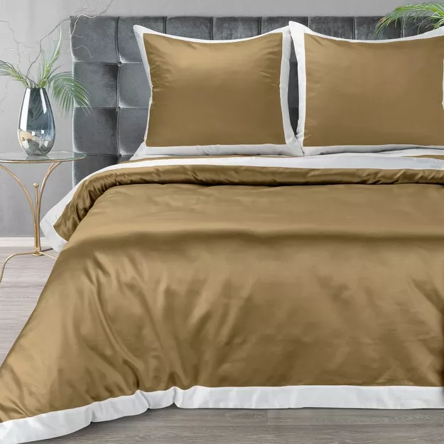 Pościel satyna bawełniana 160x200 LAURA złota zdobiona ozdobną białą kantą z kolekcji Nova Style
