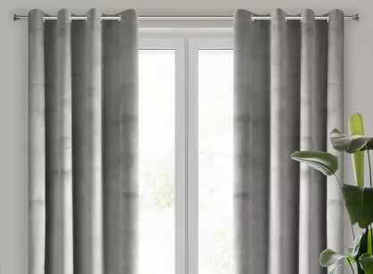 Zasłona na przelotkach 140x250 PIERRE welwetowa srebrna jednokolorowa