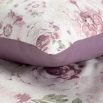 Pościel satynowa 220x200 SPRING 27 biała z romantycznym wzorem różowo fioletowych kwiatów z kolekcji Classic - 7
