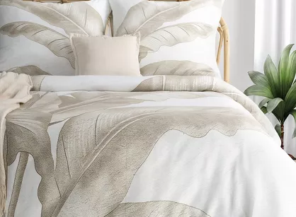 Pościel satynowa 140x200 SPRING 102 jasny krem ciemny beż z wzorem liści bananowca z kolekcji Classic